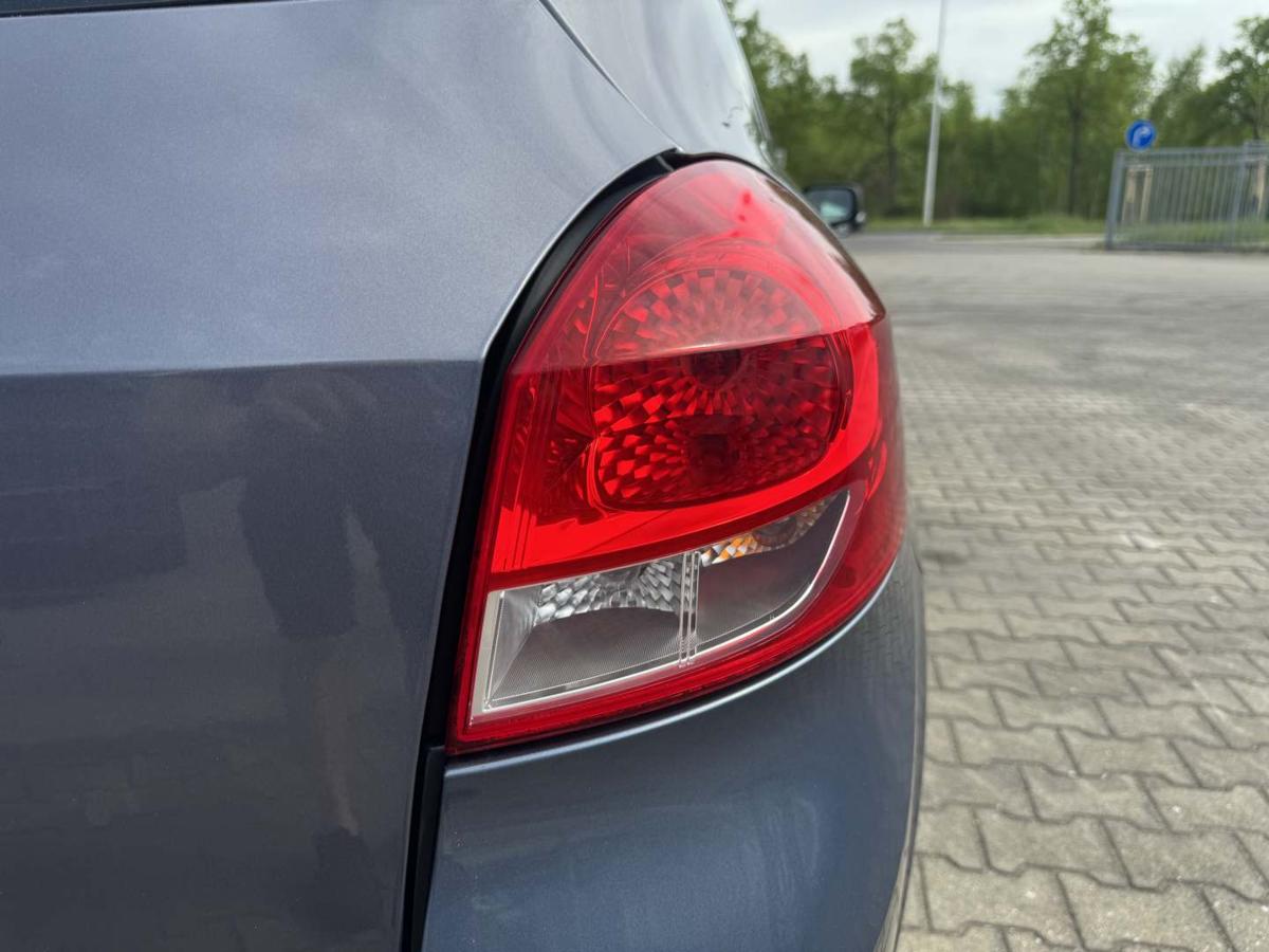 Renault Clio 3 Grandtour original R&uuml;cklicht R&uuml;ckleuchte Schlussleuchte rechts Kombi Bj.2009